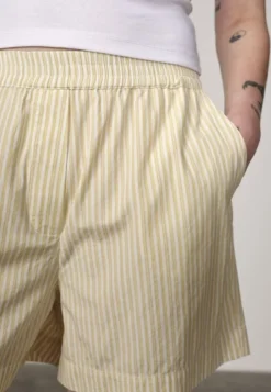 Alma Shorts