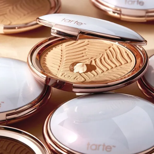 Amazonian Clay - Blurring powder foundation