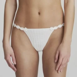 Avero mini thong