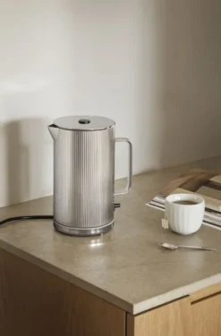 Bernadotte Electric kettle, steel