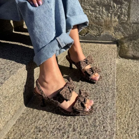 BUTTERFLY HEEL LEP.