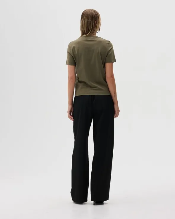 Classic Fit T-shirt Women