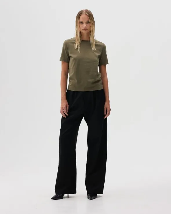 Classic Fit T-shirt Women