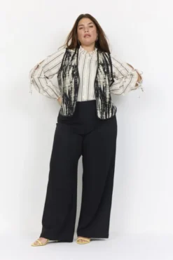 Curvy WA-ALLIS 1 Vest Sort