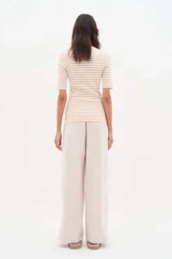 DagnaIW Striped V T-Shirt