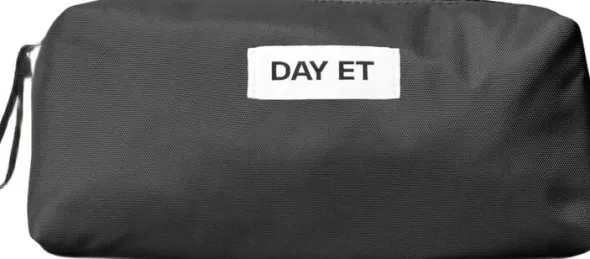 Day Gweneth RE-S Drawing