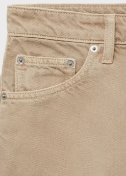 Denim shorts with frayed hem