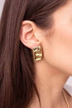 Earring square vintage studs