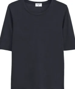 Elena Tee