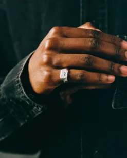 Elongated Ring