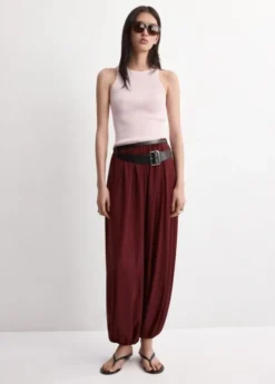 Fitted fine-knit top