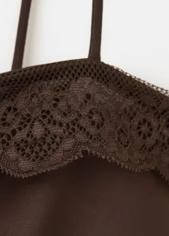 Fitted top with lace detail