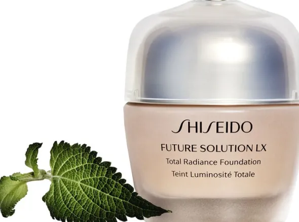 Future Solution LX Total Radiance Foundation