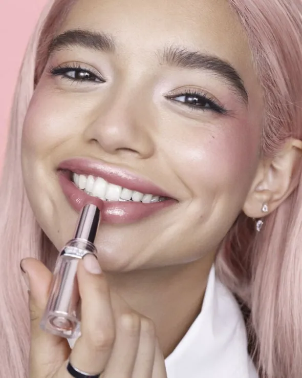 Glow Paradise Balm-in-Lipstick