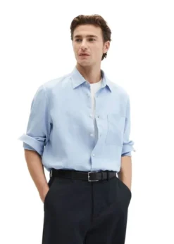 Kent collar, long sleeves, one rect