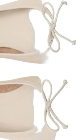 Leather ballet flats with bow