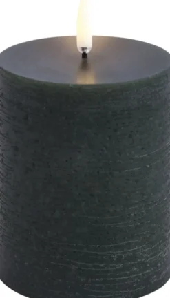 LED pillar candle, Pine green, Rustic, 7,8 x 10,1 cm (4/24)