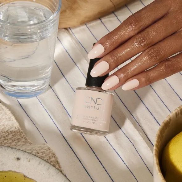 Linen Luxury CND VINYLUX