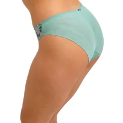 LOVE CRUSH BRIEF