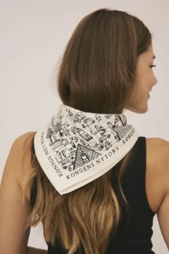 Magasin Iconic Scarf 83x83cm