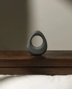 Maude - Band Vibrating Ring - Charcoal
