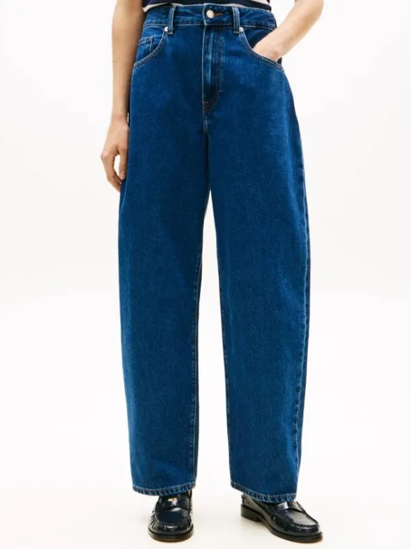 Mid Rise Tapered Barrel Leg Jeans