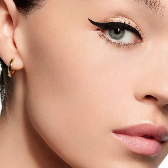 Noir G 24 Graphic Liner Black