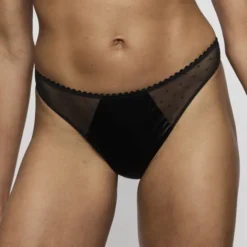 Noova string