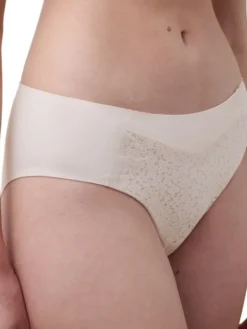 Norah Brief