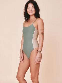 Penida Colorblock badedragt - Army/Sand