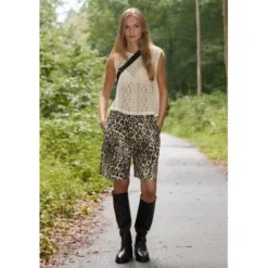 7541RDFKalina shorts