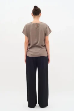RindaIW Top