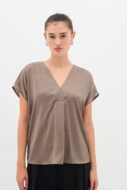RindaIW Top