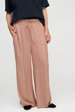 sea pants flower