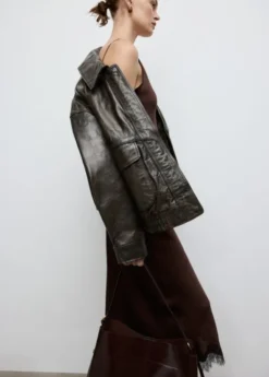 Shiny shoulder bag