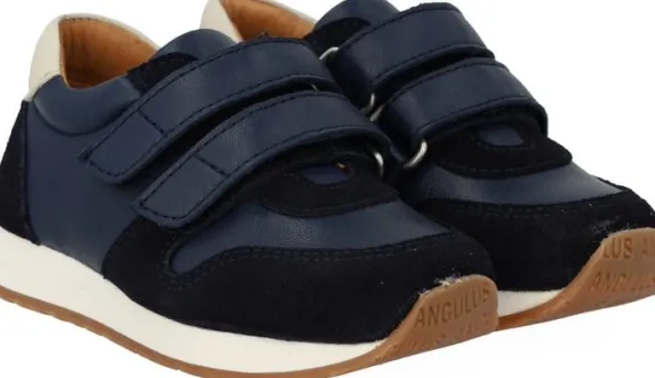 Sporty sneaker