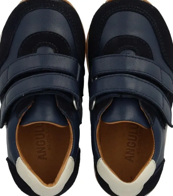 Sporty sneaker