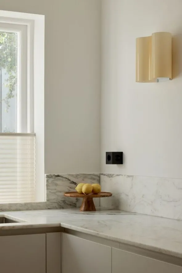 Square 2 - USB-C F - EU - Stockholm Black