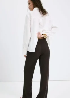 Straight knitted trousers