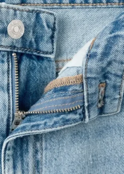Straight low-rise denim Bermuda sho