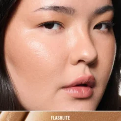 Strobe Beam Liquid Bronzelighter