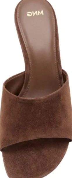 Suede kitten heel sandal