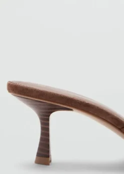 Suede kitten heel sandal
