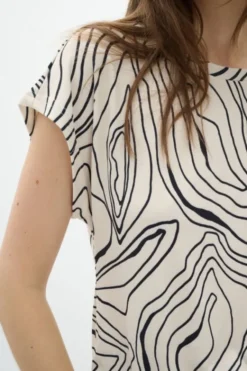 SuieIW Tshirt