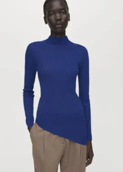 Sweater with asymmetrical turtlenec