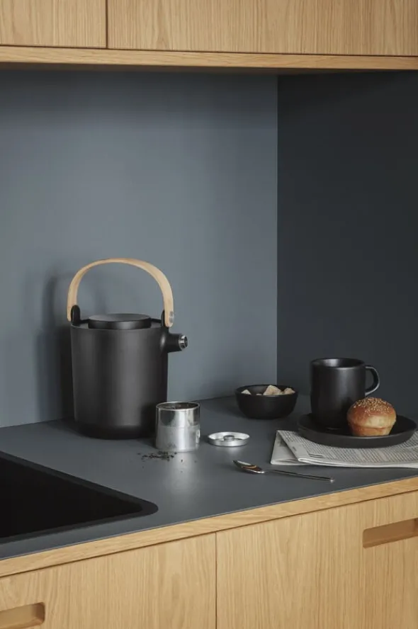 Te-termok. 1l black Nordic k