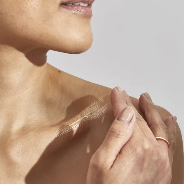 The Impossible Glow - Highlighting and bronzing drops